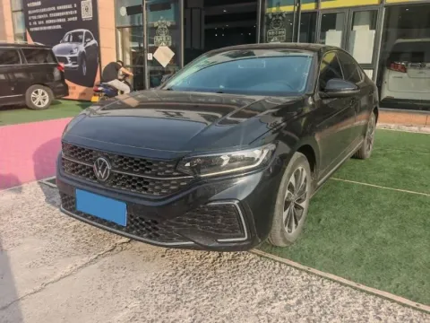 2023 VOLKSWAGEN PASSAT,autocango,china used car exporter,china ev exporter,chinese used car exporter,chinese used ev exporter
