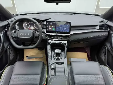 2023 LYNK&CO 06 1.5T 181HP L4 7DCT,autocango,china used car exporter,china ev exporter,chinese used car exporter,chinese used ev exporter