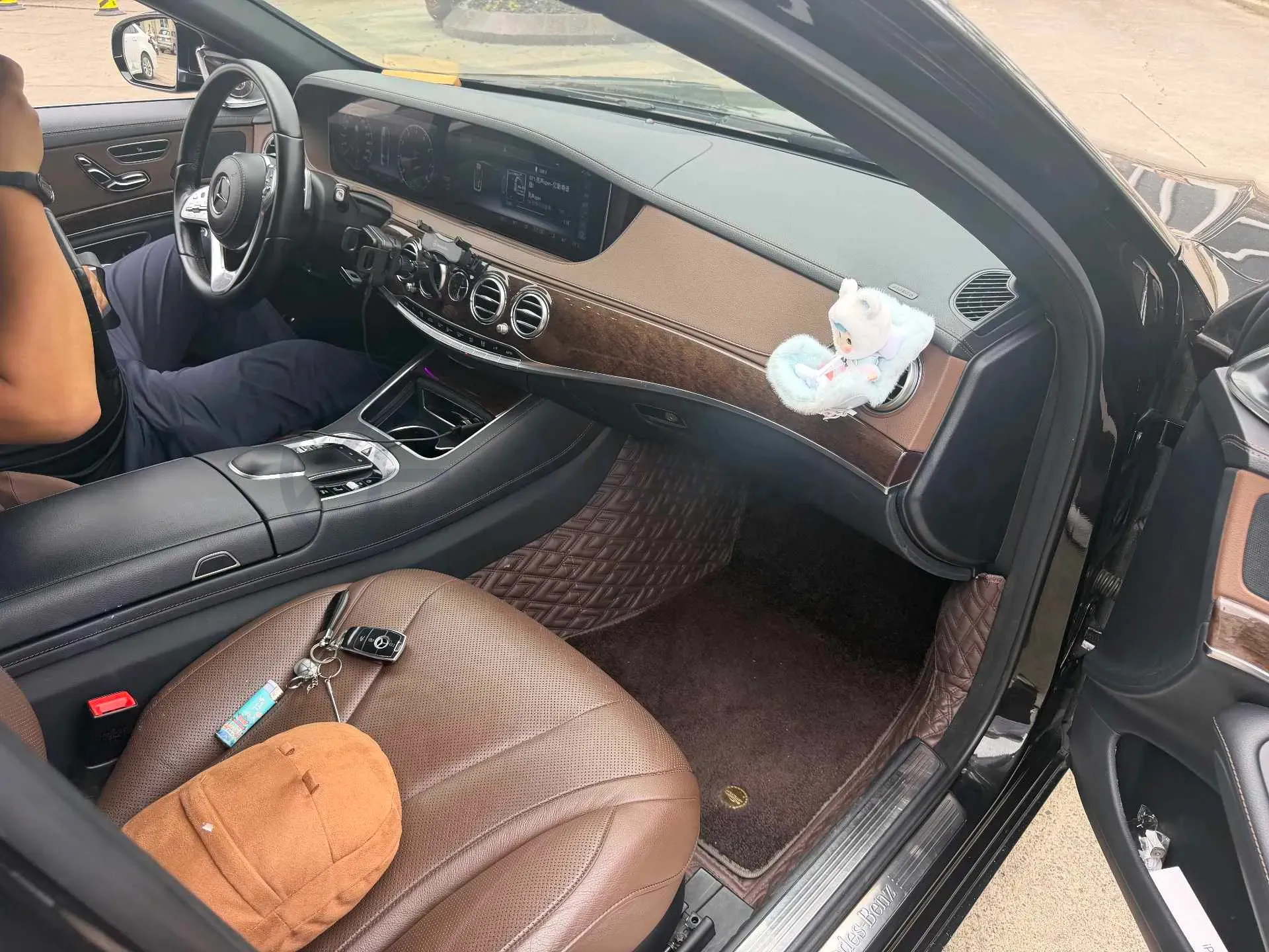 2020 Mercedes-Benz S Class 3.0T 299HP L6 9AT,autocango,china used car exporter,china ev exporter,chinese used car exporter,chinese used ev exporter