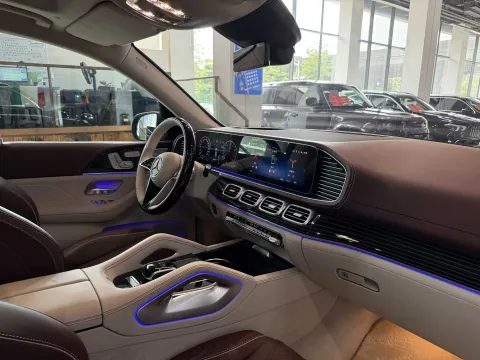 2025 Mercedes-Benz Maybach GLS 3.0T 381HP L6 9AT