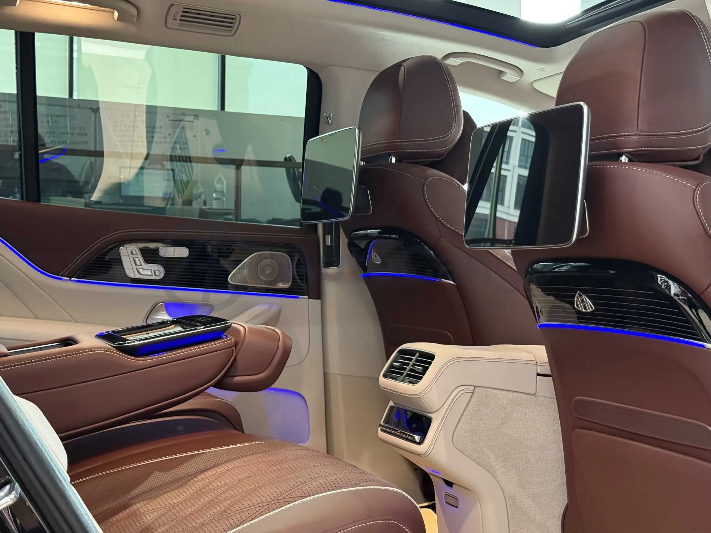 2025 Mercedes-Benz Maybach GLS 3.0T 381HP L6 9AT,autocango,china used car exporter,china ev exporter,chinese used car exporter,chinese used ev exporter
