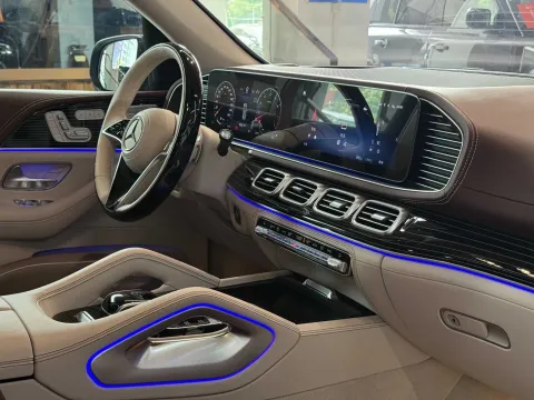 2025 Mercedes-Benz Maybach GLS 3.0T 381HP L6 9AT