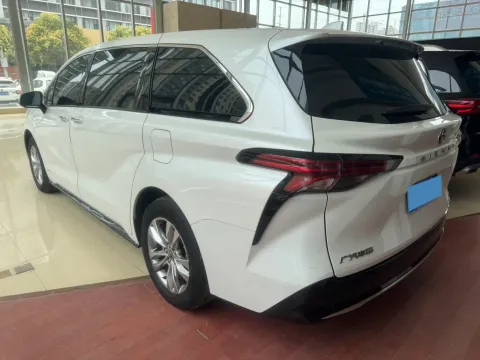 2024 Toyota Sienna 2.5L 189HP L4 E-CVT Hybrid,autocango,china used car exporter,china ev exporter,chinese used car exporter,chinese used ev exporter
