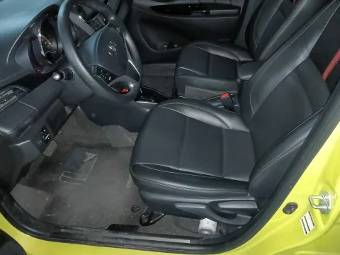2022 Toyota Yaris L 1.5L 112HP L4 CVT