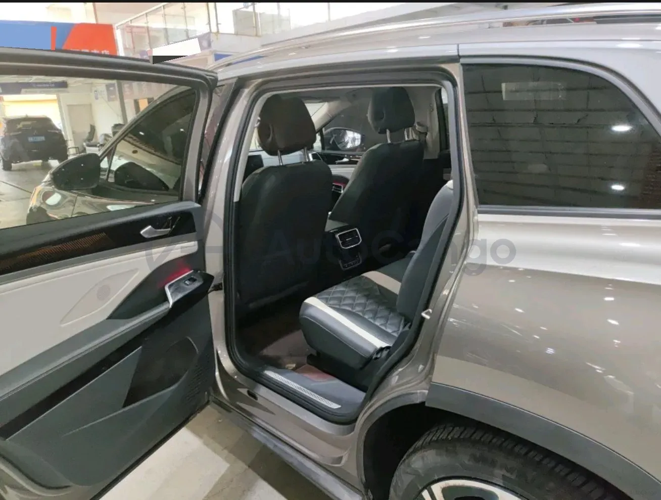 2021 Volkswagen ID.6 Crozz BEV 62.6KWH,autocango,china used car exporter,china ev exporter,chinese used car exporter,chinese used ev exporter
