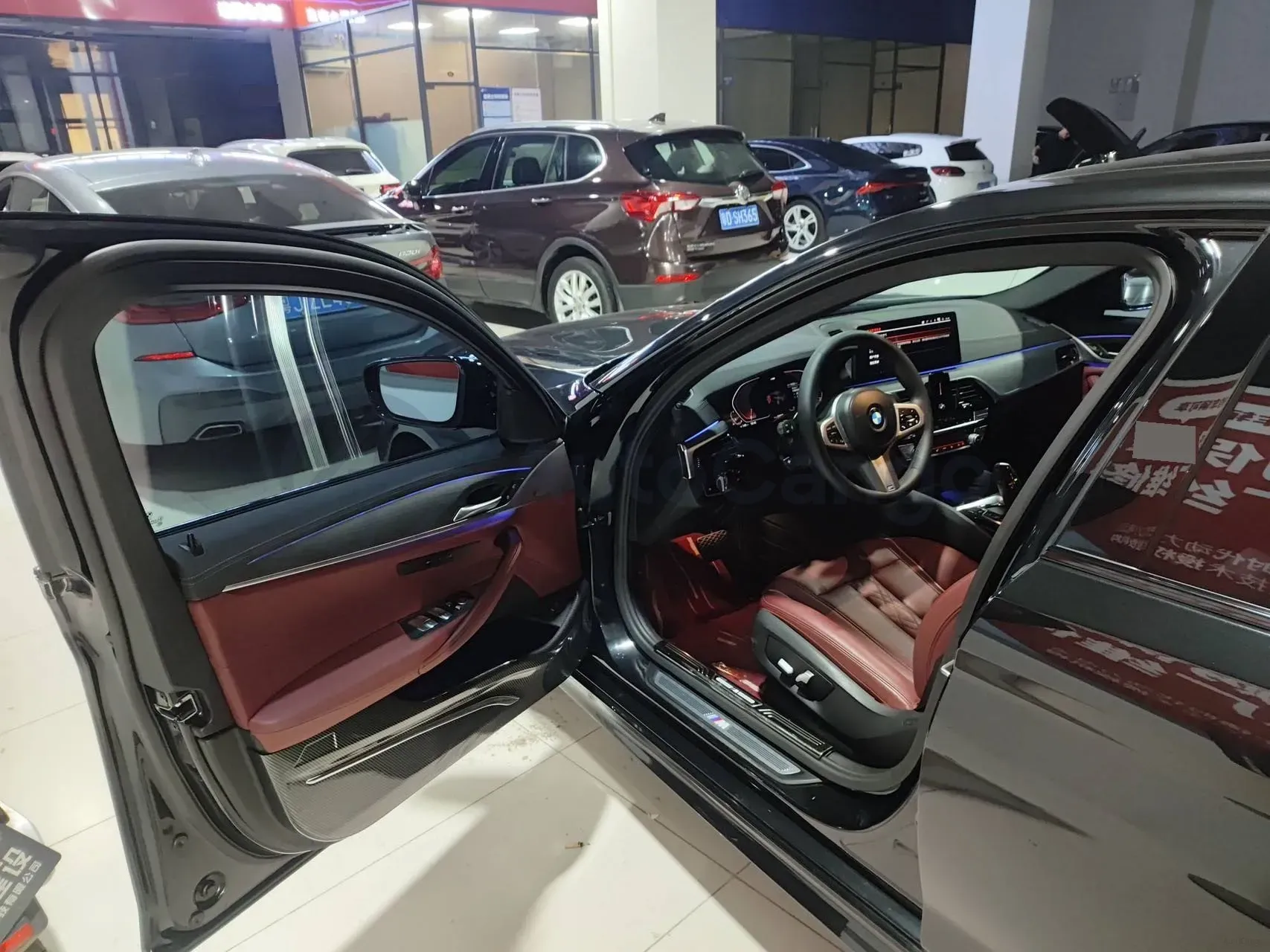 2022 BMW 5 Series 2.0T 252HP L4 8AT,autocango,china used car exporter,china ev exporter,chinese used car exporter,chinese used ev exporter