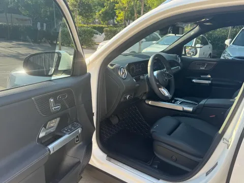 2025 Mercedes-Benz GLB Class 2.0T 190HP L4 8DCT,autocango,china used car exporter,china ev exporter,chinese used car exporter,chinese used ev exporter