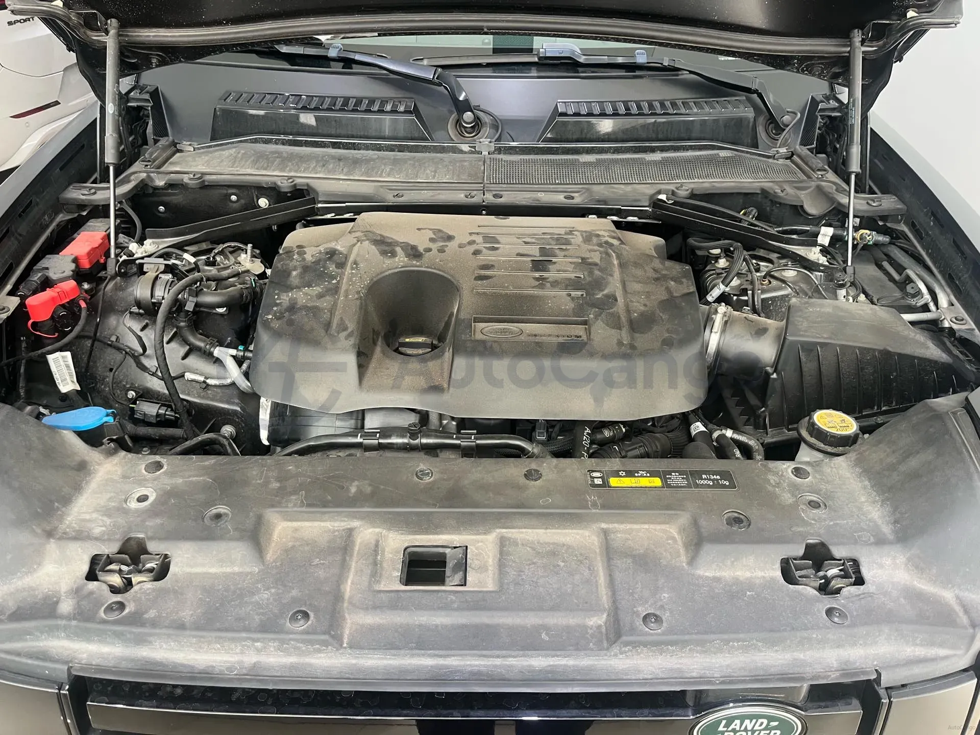 2025 Land Rover Defender 3.0T 400HP L6 8AT,autocango,china used car exporter,china ev exporter,chinese used car exporter,chinese used ev exporter