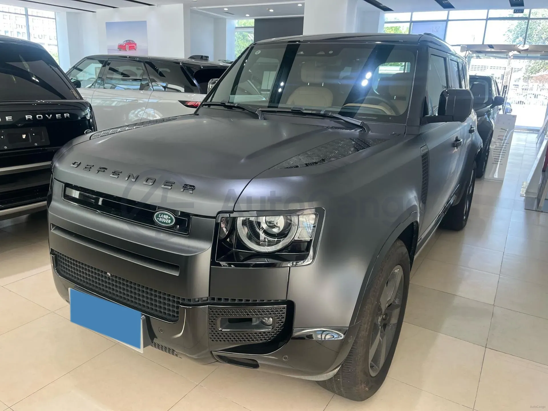2025 Land Rover Defender 3.0T 400HP L6 8AT,autocango,china used car exporter,china ev exporter,chinese used car exporter,chinese used ev exporter