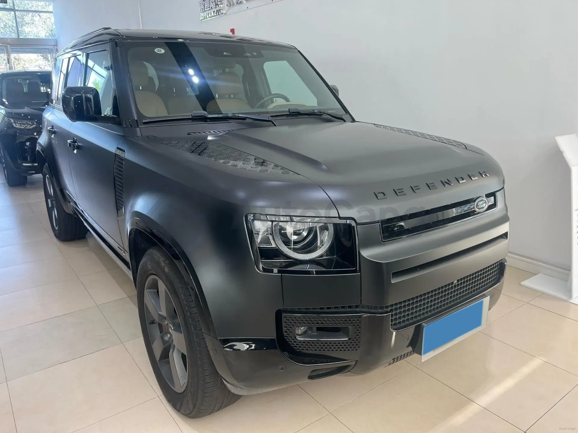 2025 Land Rover Defender 3.0T 400HP L6 8AT,autocango,china used car exporter,china ev exporter,chinese used car exporter,chinese used ev exporter