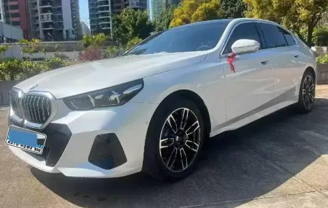 2025 BMW 5 SERIES,autocango,china used car exporter,china ev exporter,chinese used car exporter,chinese used ev exporter