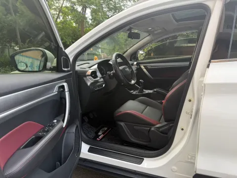 2023 Geely Coolray 1.4T 141HP L4 6MT