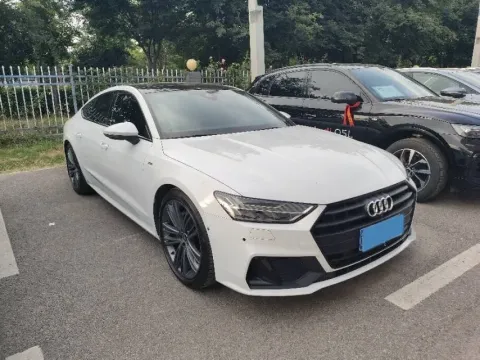 2023 Audi A7 2.0T 265HP L4 7DCT,autocango,china used car exporter,china ev exporter,chinese used car exporter,chinese used ev exporter