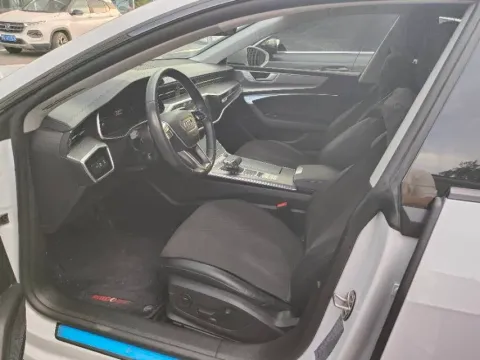 2023 Audi A7 2.0T 265HP L4 7DCT,autocango,china used car exporter,china ev exporter,chinese used car exporter,chinese used ev exporter