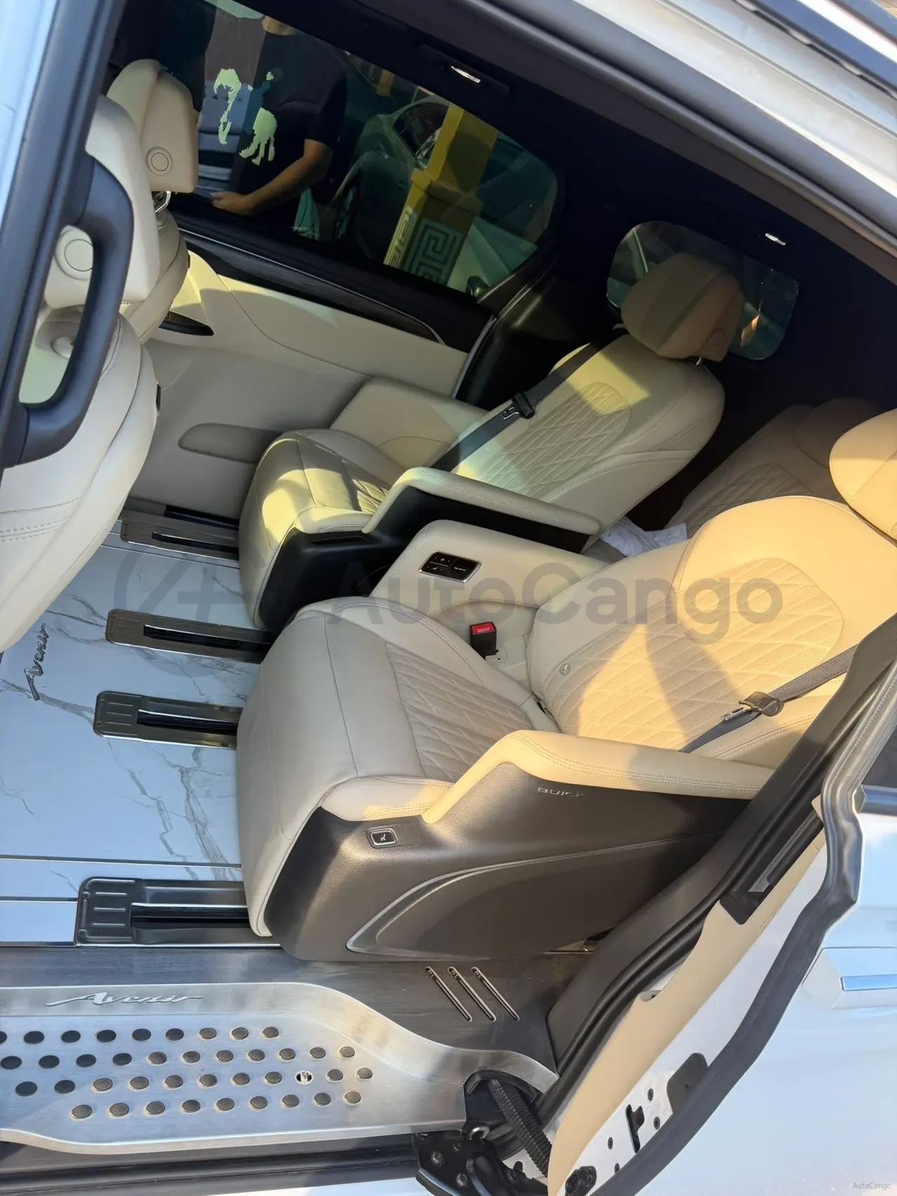 2022 Buick GL8 2.0T 237HP L4 9AT,autocango,china used car exporter,china ev exporter,chinese used car exporter,chinese used ev exporter