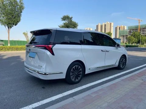 2025 Buick GL8 2.0T 237HP L4 9AT