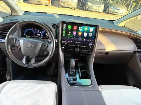 2024 Toyota Alphard 2.5L 190HP L4 E-CVT Hybrid,autocango,china used car exporter,china ev exporter,chinese used car exporter,chinese used ev exporter