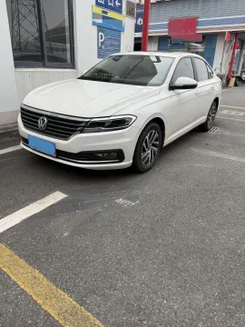 2022 VOLKSWAGEN T-ROC,autocango,china used car exporter,china ev exporter,chinese used car exporter,chinese used ev exporter