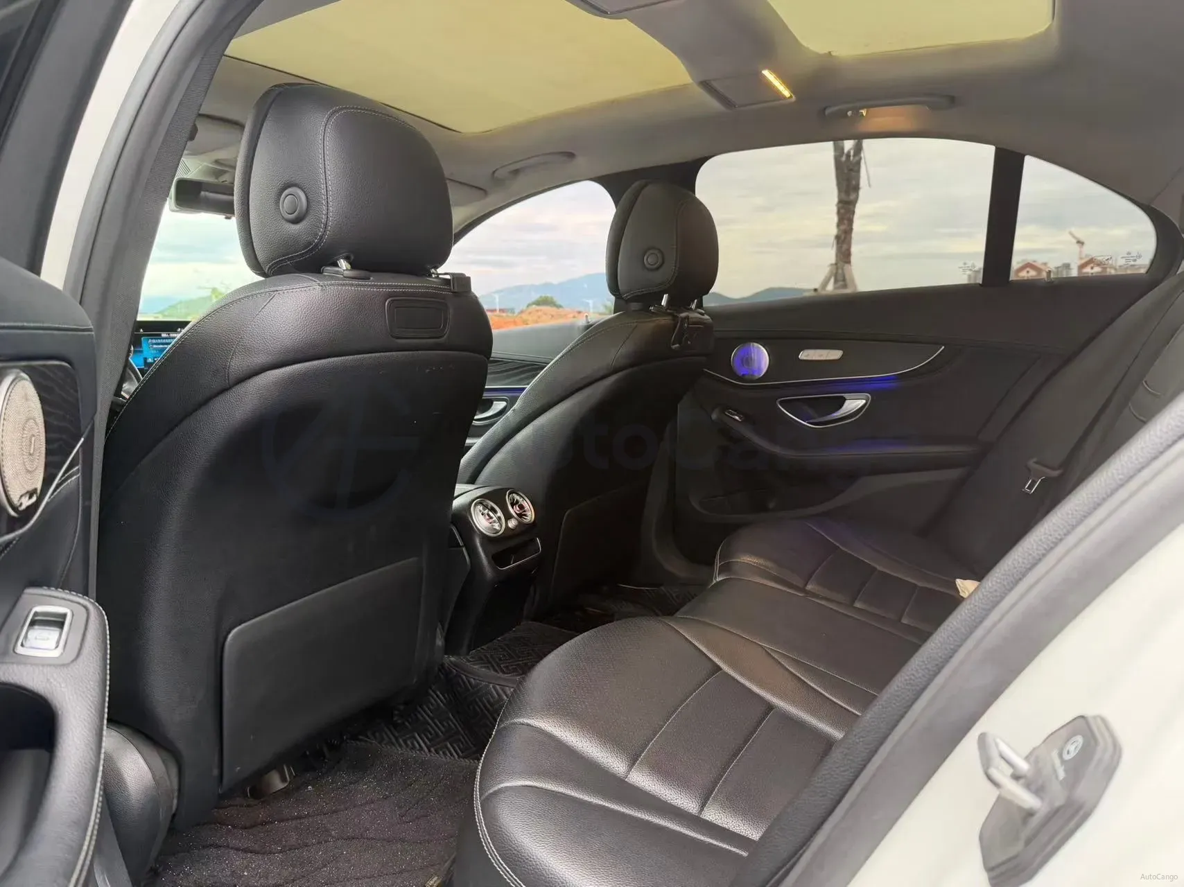 2019 Mercedes-Benz C Class 1.5T 184HP L4 9AT,autocango,china used car exporter,china ev exporter,chinese used car exporter,chinese used ev exporter