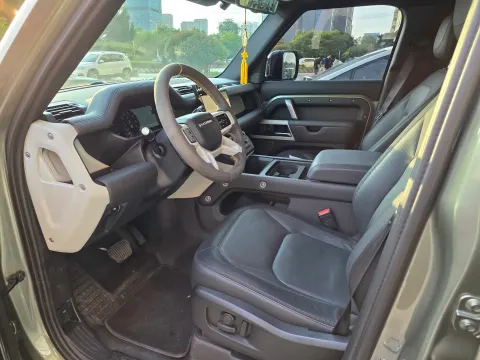 2022 Land Rover Defender 3.0T 400HP L6 8AT