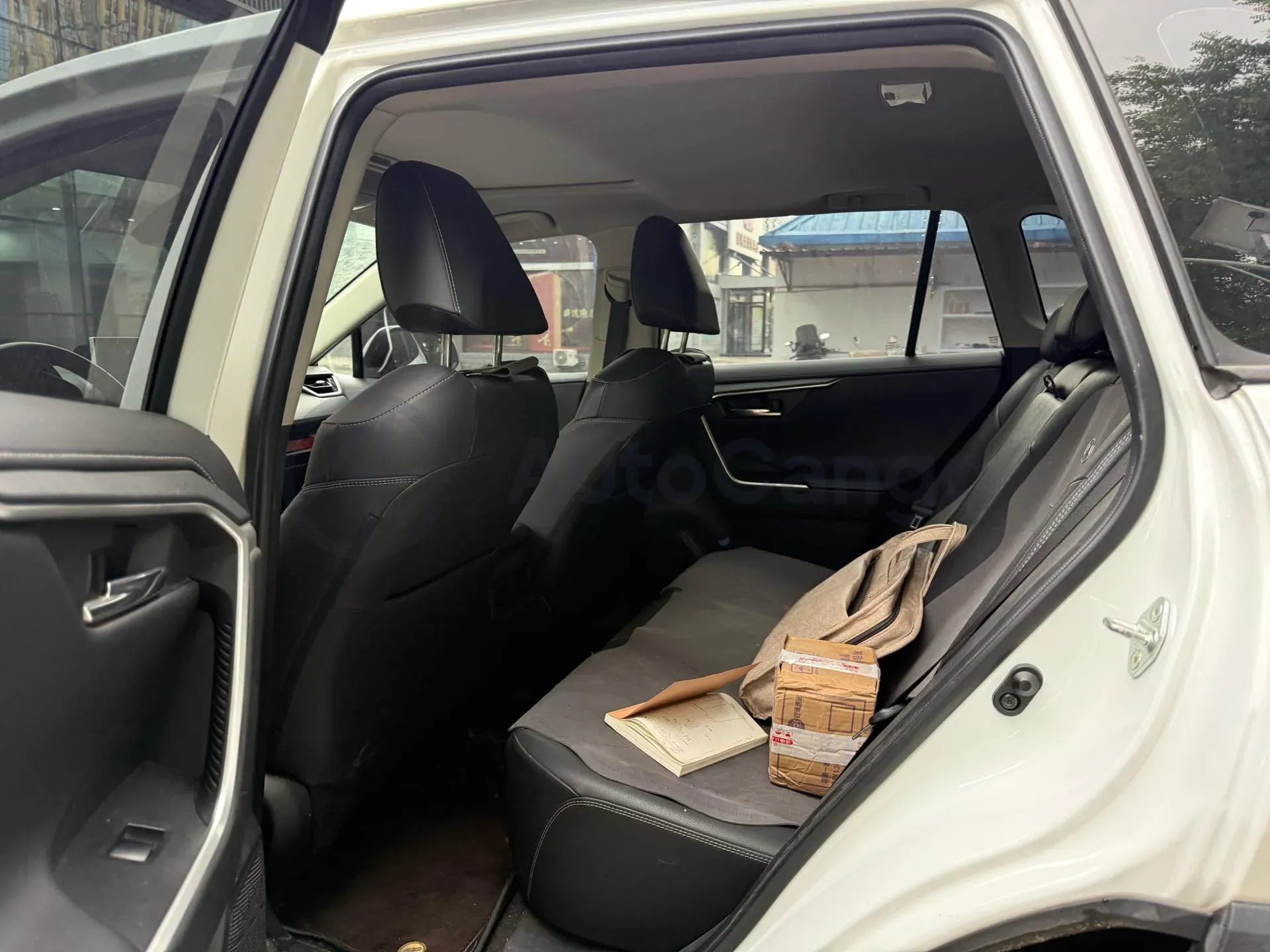 2022 Toyota RAV4 2.0L 171HP L4 CVT,autocango,china used car exporter,china ev exporter,chinese used car exporter,chinese used ev exporter