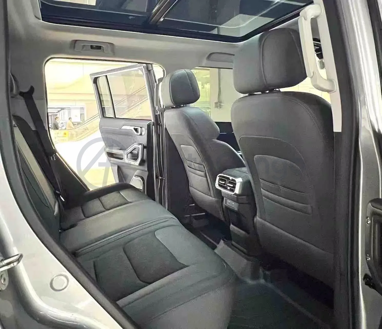 2024 Jetour Traveller 2.0T 254HP L4 7DCT,autocango,china used car exporter,china ev exporter,chinese used car exporter,chinese used ev exporter