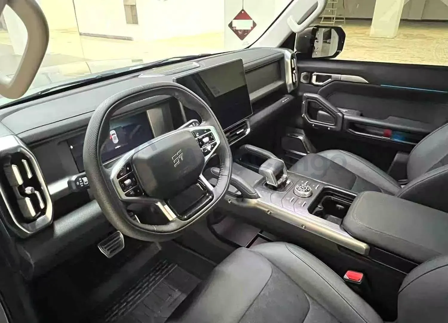 2024 Jetour Traveller 2.0T 254HP L4 7DCT,autocango,china used car exporter,china ev exporter,chinese used car exporter,chinese used ev exporter