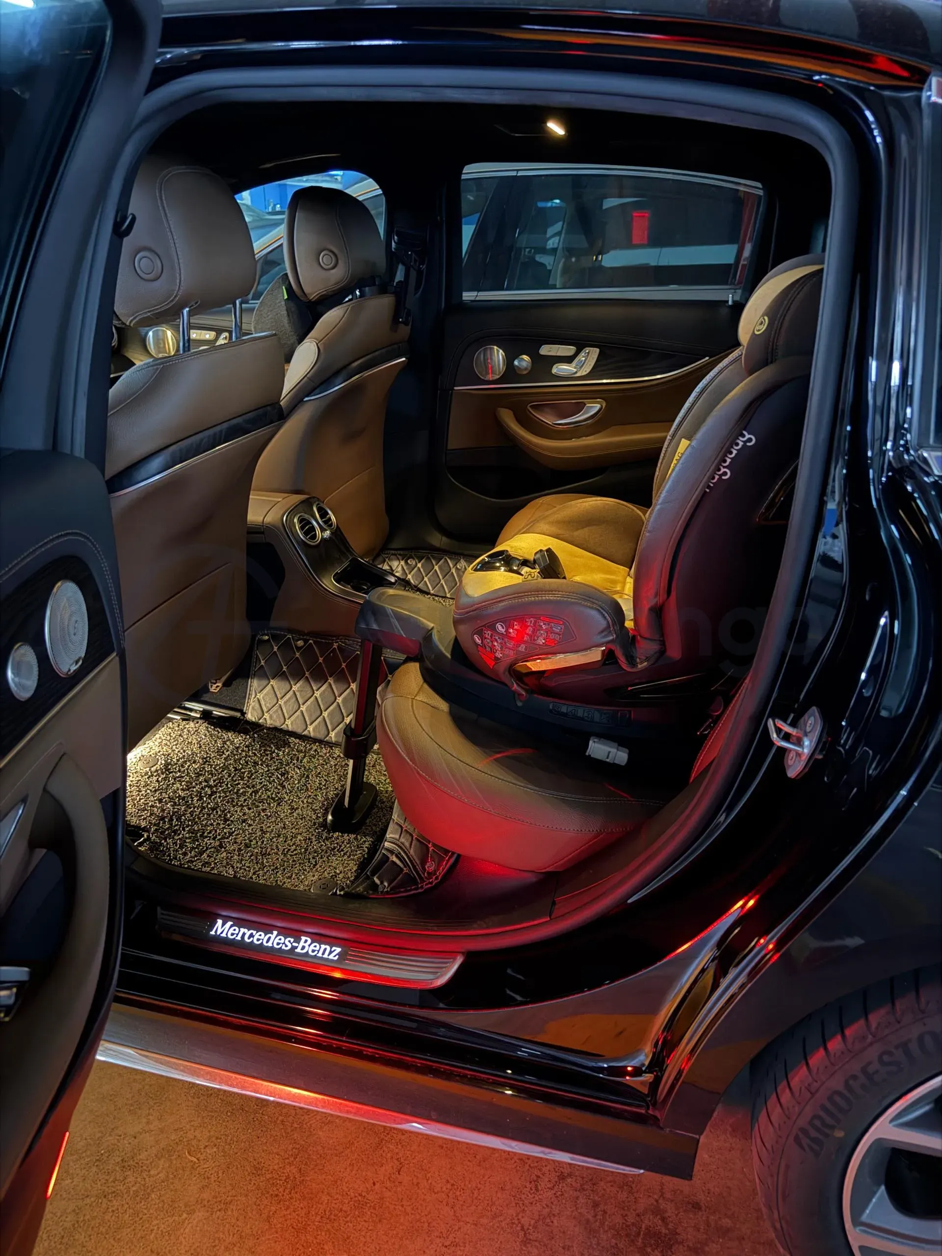 2022 Mercedes-Benz E Class 2.0T 258HP L4 9AT,autocango,china used car exporter,china ev exporter,chinese used car exporter,chinese used ev exporter