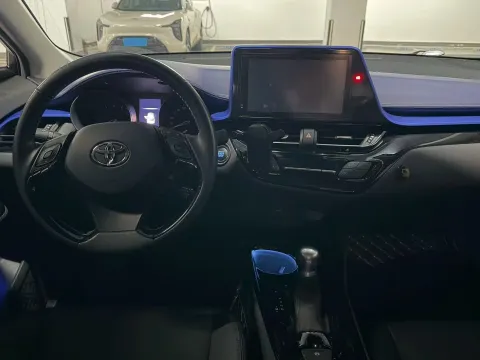 2021 Toyota C-HR 2.0L 171HP L4 CVT