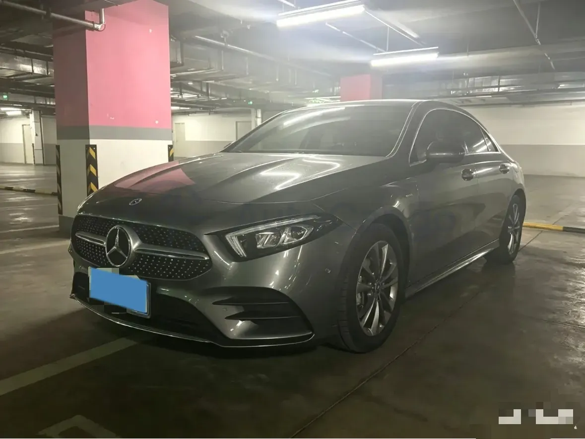 2021 Mercedes-Benz A Class 1.3T 163HP L4 7DCT,autocango,china used car exporter,china ev exporter,chinese used car exporter,chinese used ev exporter