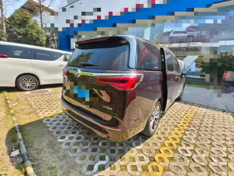 2022 Buick GL8 2.0T 237HP L4 9AT