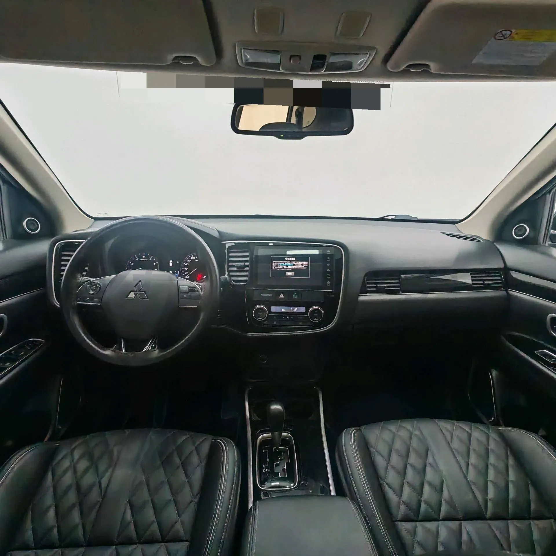2021 Mitsubishi Outlander 2.0L 166HP L4 CVT,autocango,china used car exporter,china ev exporter,chinese used car exporter,chinese used ev exporter