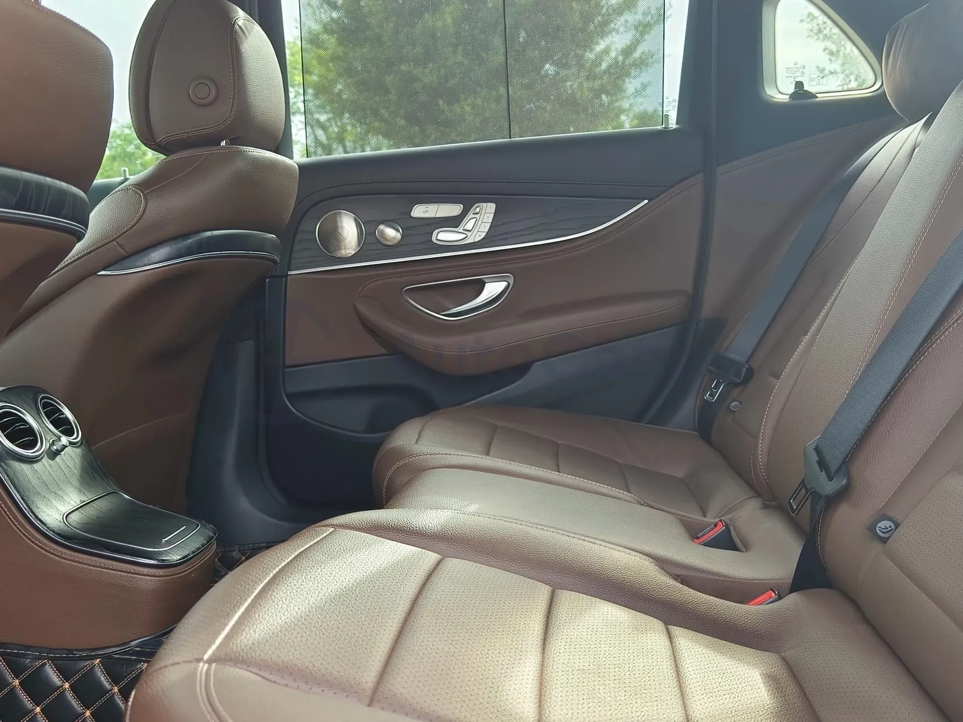 2022 Mercedes-Benz E Class 2.0T 258HP L4 9AT,autocango,china used car exporter,china ev exporter,chinese used car exporter,chinese used ev exporter