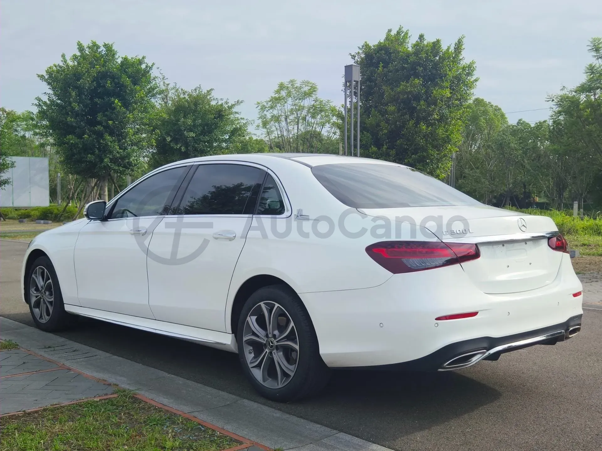 2022 Mercedes-Benz E Class 2.0T 258HP L4 9AT,autocango,china used car exporter,china ev exporter,chinese used car exporter,chinese used ev exporter