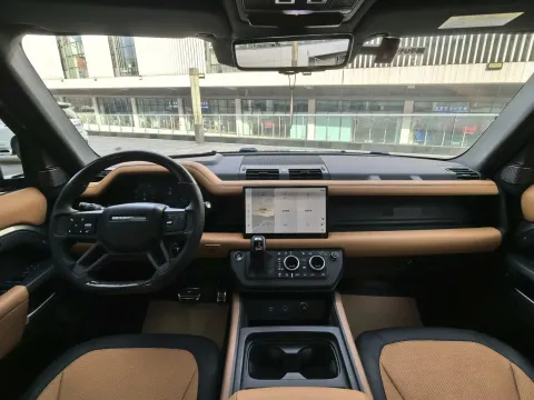 2023 Land Rover Defender 3.0T 400HP L6 8AT