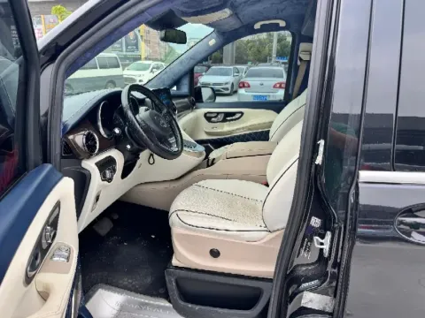 2021 Mercedes-Benz V Class 2.0T 211HP L4 9AT