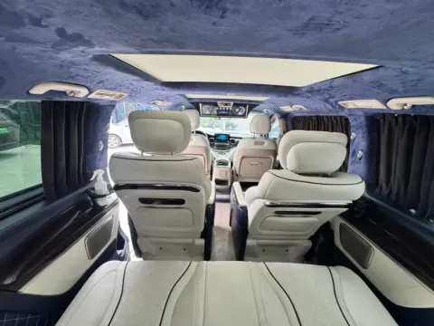 2021 Mercedes-Benz V Class 2.0T 211HP L4 9AT