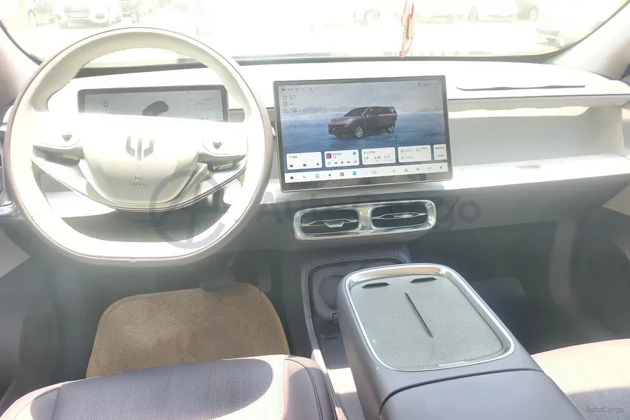 2025 Leapmotor B10 BEV 67.1KWH,autocango,china used car exporter,china ev exporter,chinese used car exporter,chinese used ev exporter