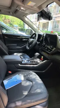 2023 Toyota Highlander 2.5L 189HP L4 E-CVT Hybrid