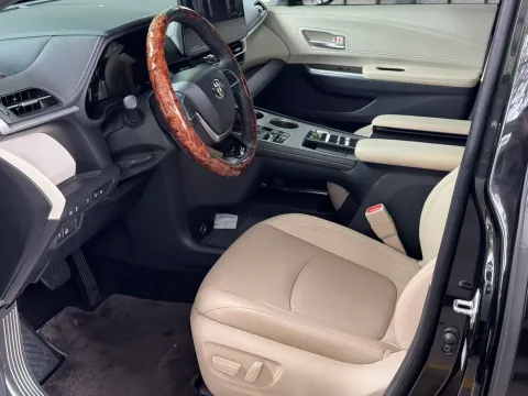 2023 Toyota Sienna 2.5L 189HP L4 E-CVT Hybrid,autocango,china used car exporter,china ev exporter,chinese used car exporter,chinese used ev exporter