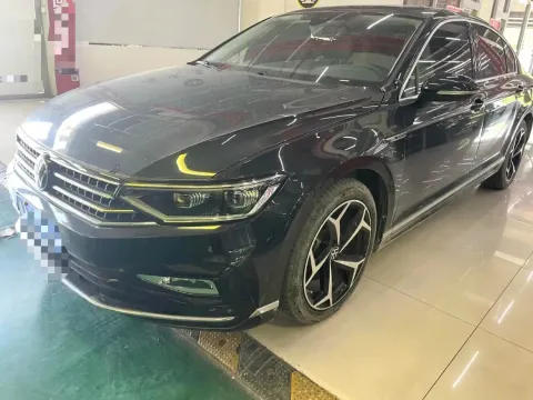 2023 VOLKSWAGEN MAGOTAN,autocango,china used car exporter,china ev exporter,chinese used car exporter,chinese used ev exporter