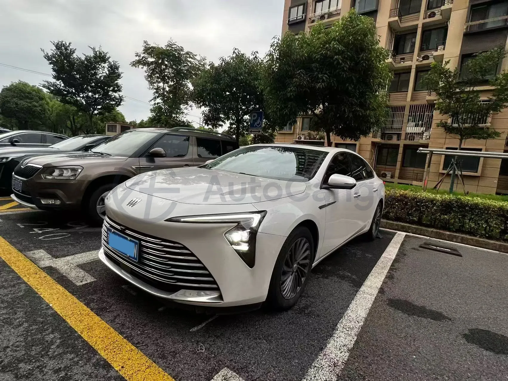 2025 Buick Larcosse 2.0T 237HP L4 9AT,autocango,china used car exporter,china ev exporter,chinese used car exporter,chinese used ev exporter