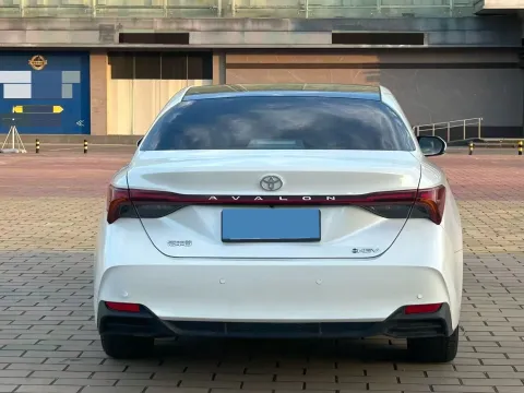 2024 Toyota Avalon 2.0L 152HP L4 E-CVT Hybrid