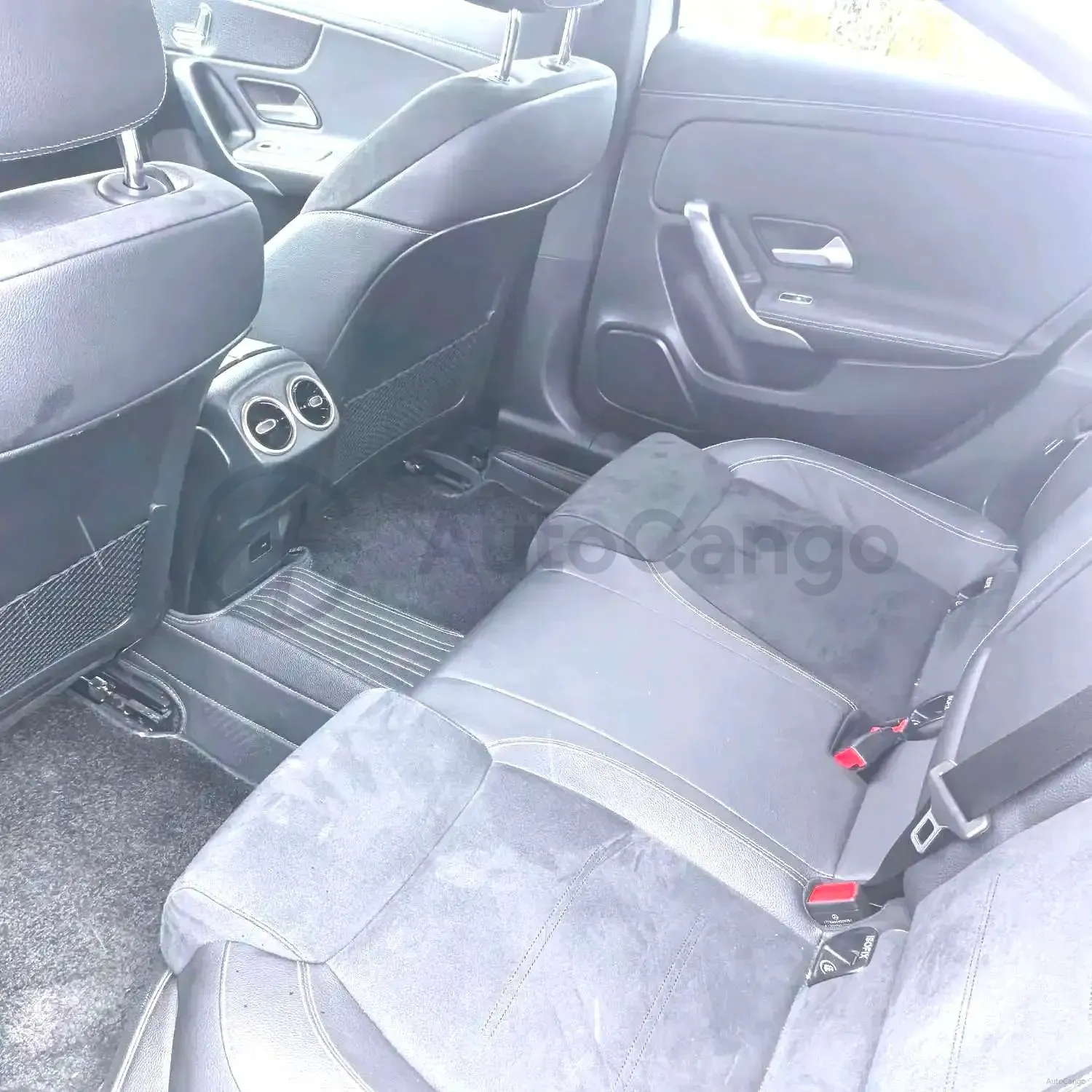 2022 Mercedes-Benz A Class 1.3T 163HP L4 7DCT,autocango,china used car exporter,china ev exporter,chinese used car exporter,chinese used ev exporter