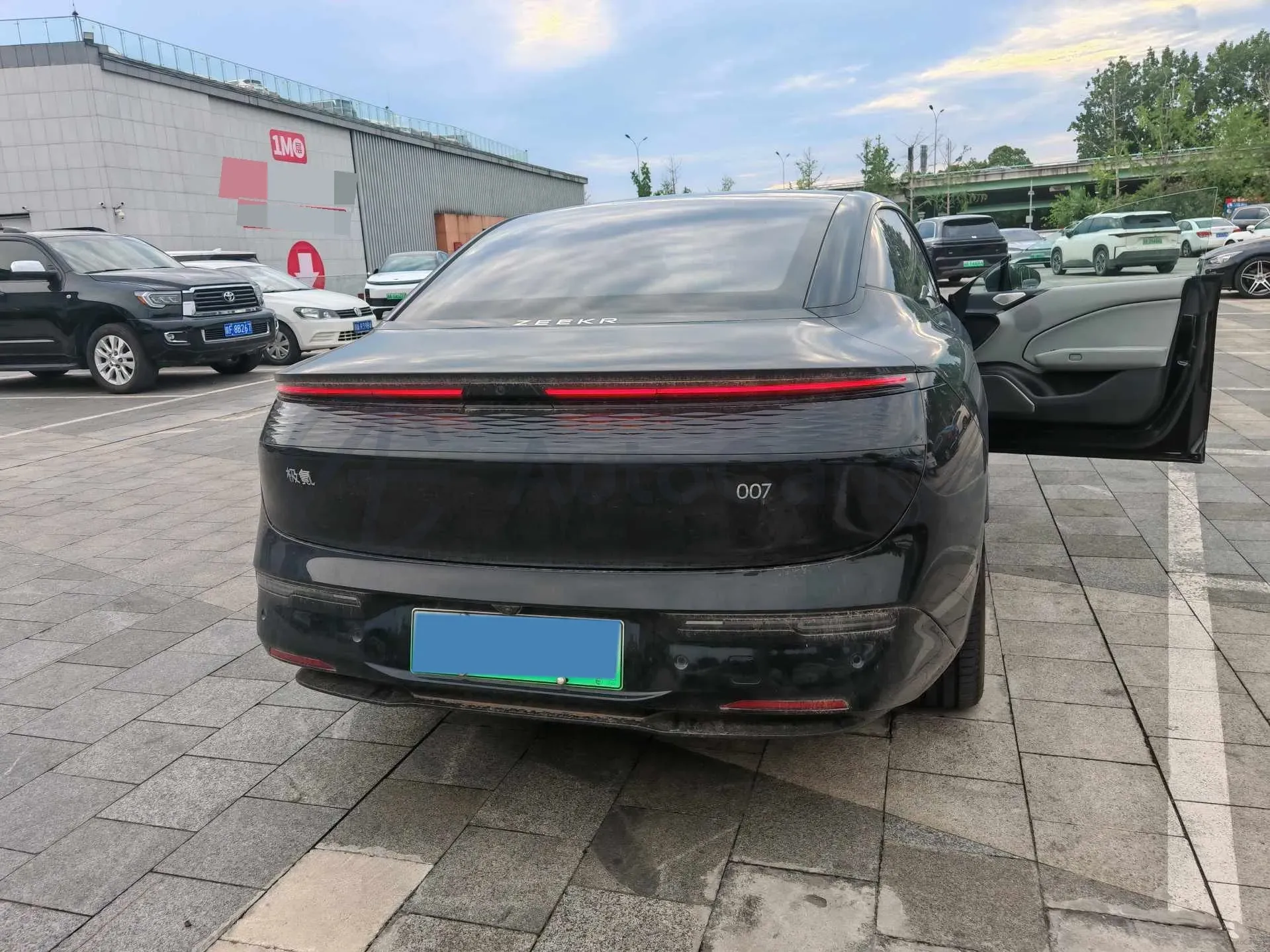 2025 Zeekr 007 BEV 100KWH,autocango,china used car exporter,china ev exporter,chinese used car exporter,chinese used ev exporter