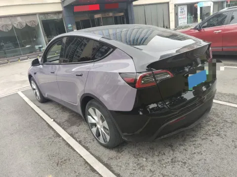 2022 Tesla Model Y BEV 60KWH