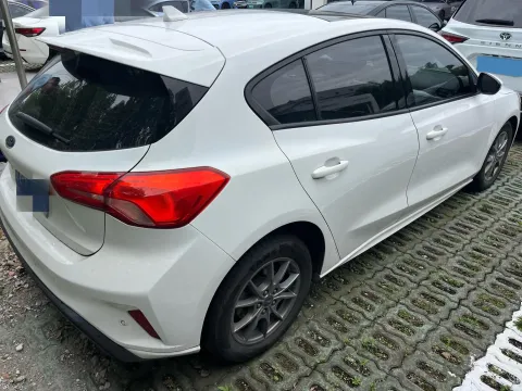 2020 Ford Focus 1.5L 122HP L3 6AT