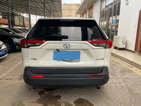 2020 Toyota RAV4 2.0L 171HP L4 CVT