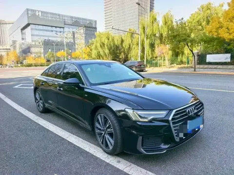 2022 Audi A6L 2.0T 224HP L4 7DCT,autocango,china used car exporter,china ev exporter,chinese used car exporter,chinese used ev exporter