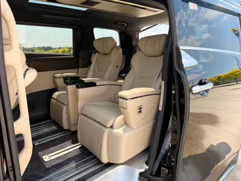 2024 Toyota Alphard 2.5L 190HP L4 E-CVT Hybrid